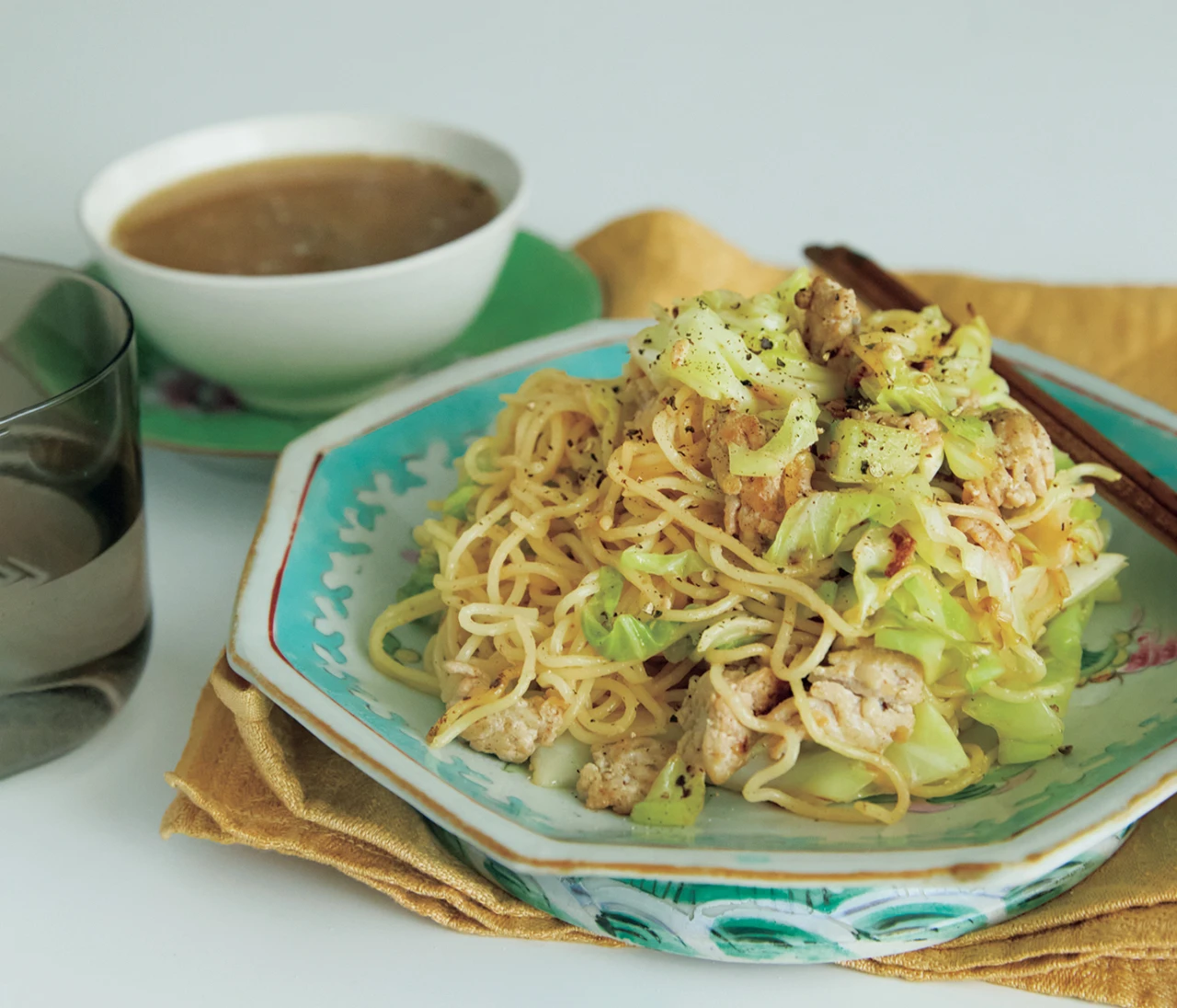 【長谷川あかりのご自愛ごはん】キャベツを使って夕食から次の日のお弁当まで！1日分3食の食材使い切りレシピ