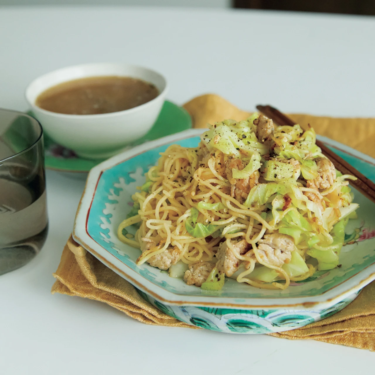 【長谷川あかりのご自愛ごはん】キャベツを使って夕食から次の日のお弁当まで！1日分3食の食材使い切りレシピ