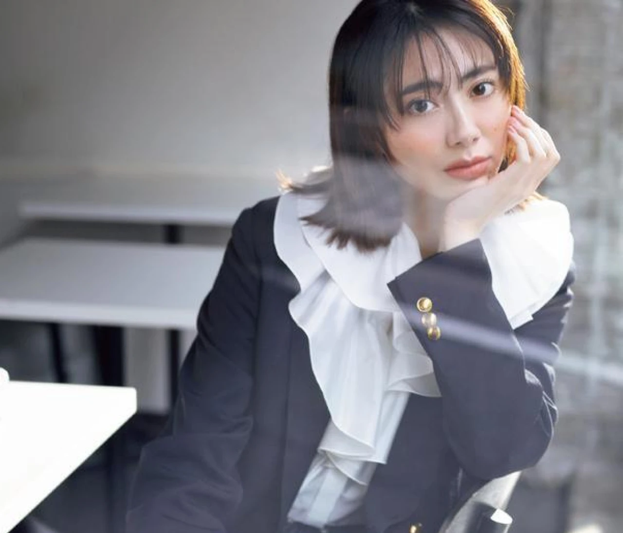 【写真】春トレンドの白コーデ