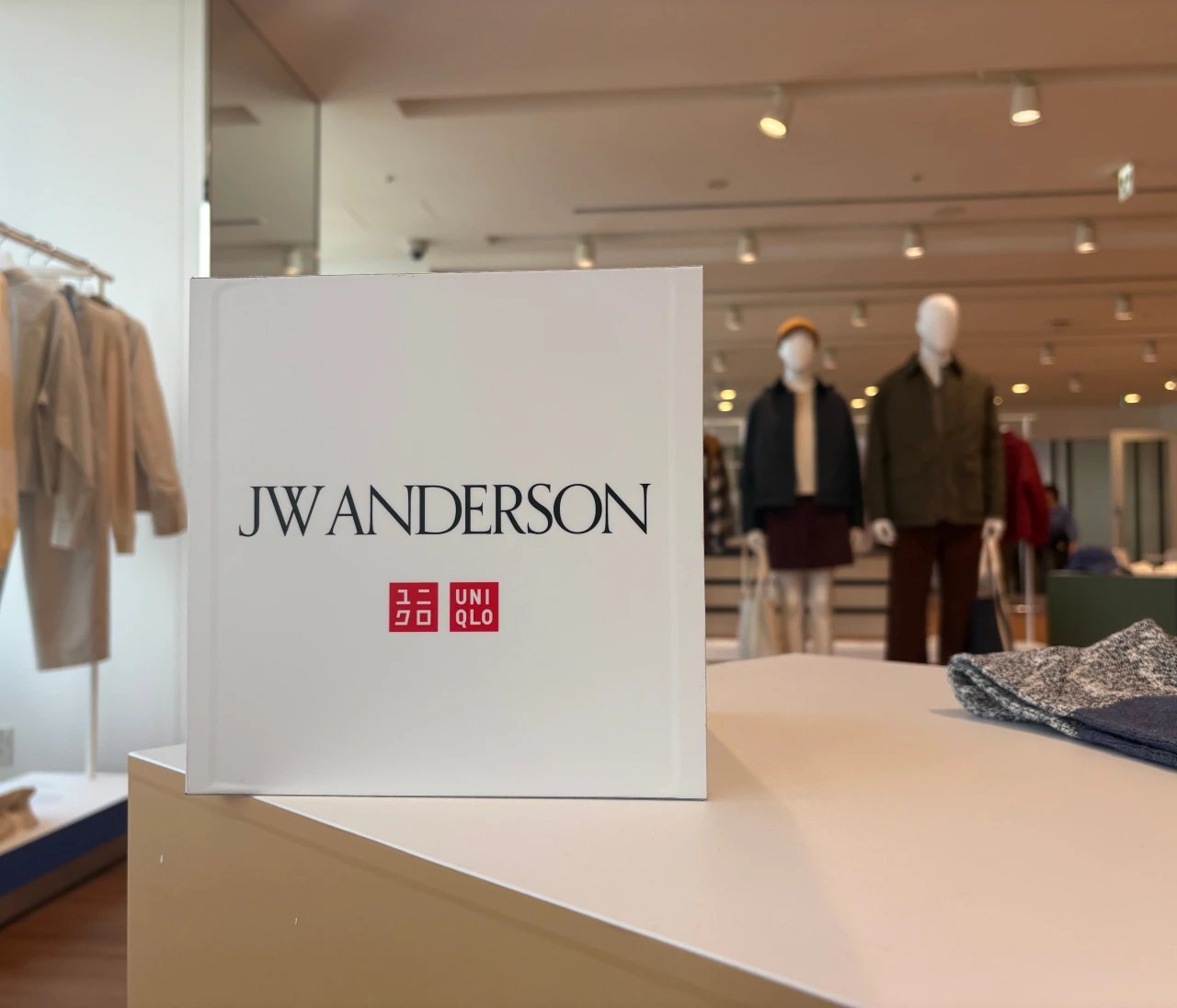 【UNIQLO（ユニクロ）】新作全型試着！今季の「JW ANDERSON」コラボ！英国スタイル＆プレイフルなカラーで秋冬のコーデを盛り上げます