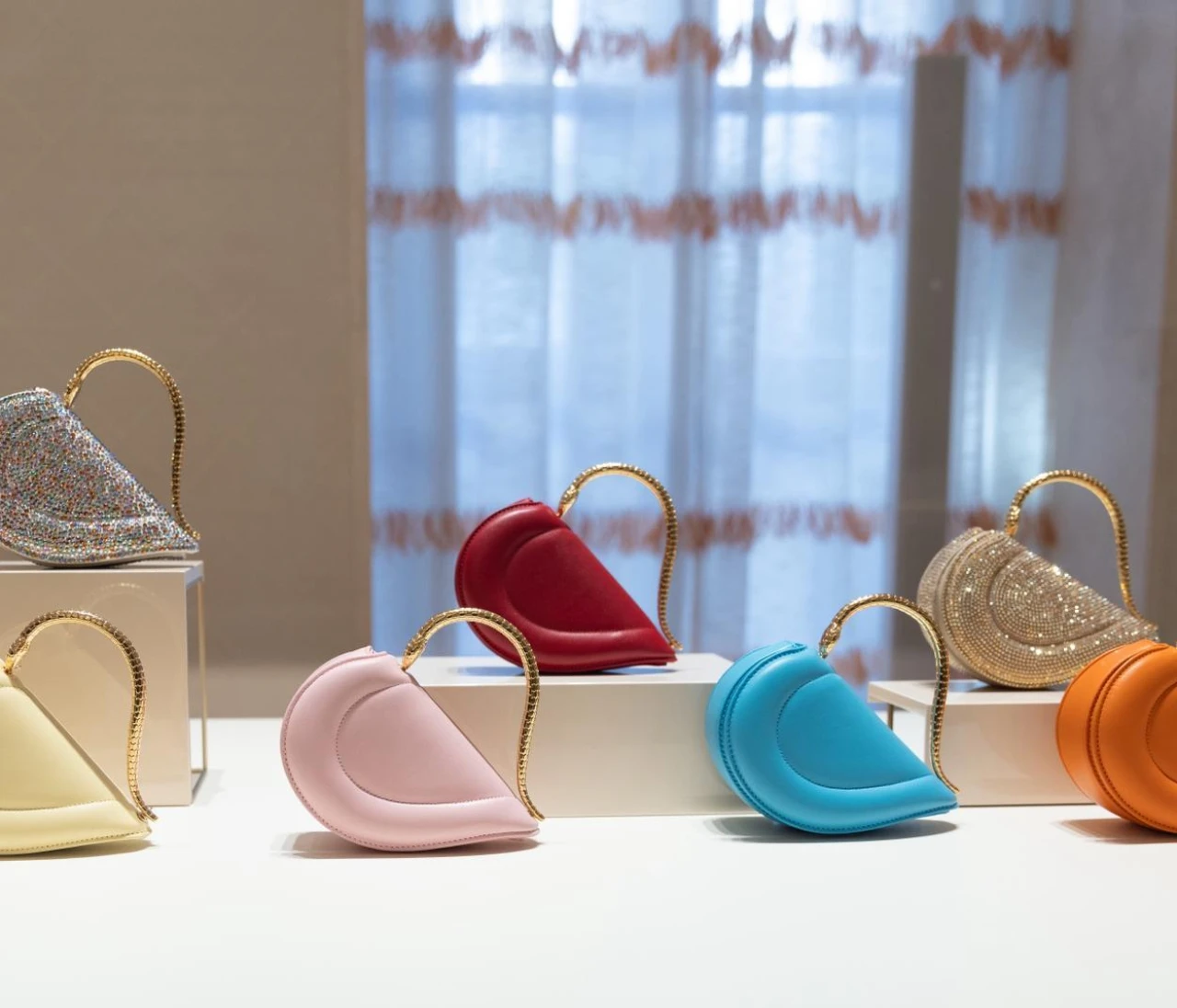 【BVLGARI（ブルガリ）】2026年秋冬レザーグッズ＆アクセサリーコレクションを発表