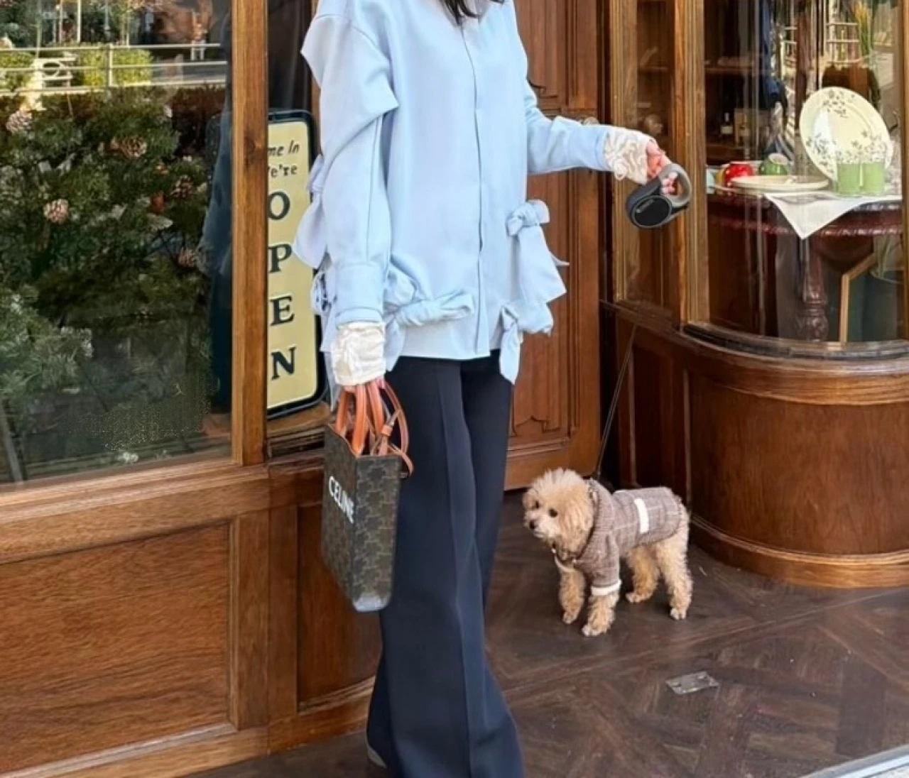 長く愛用。やっぱり使いやすいセリーヌのミニトートバッグ