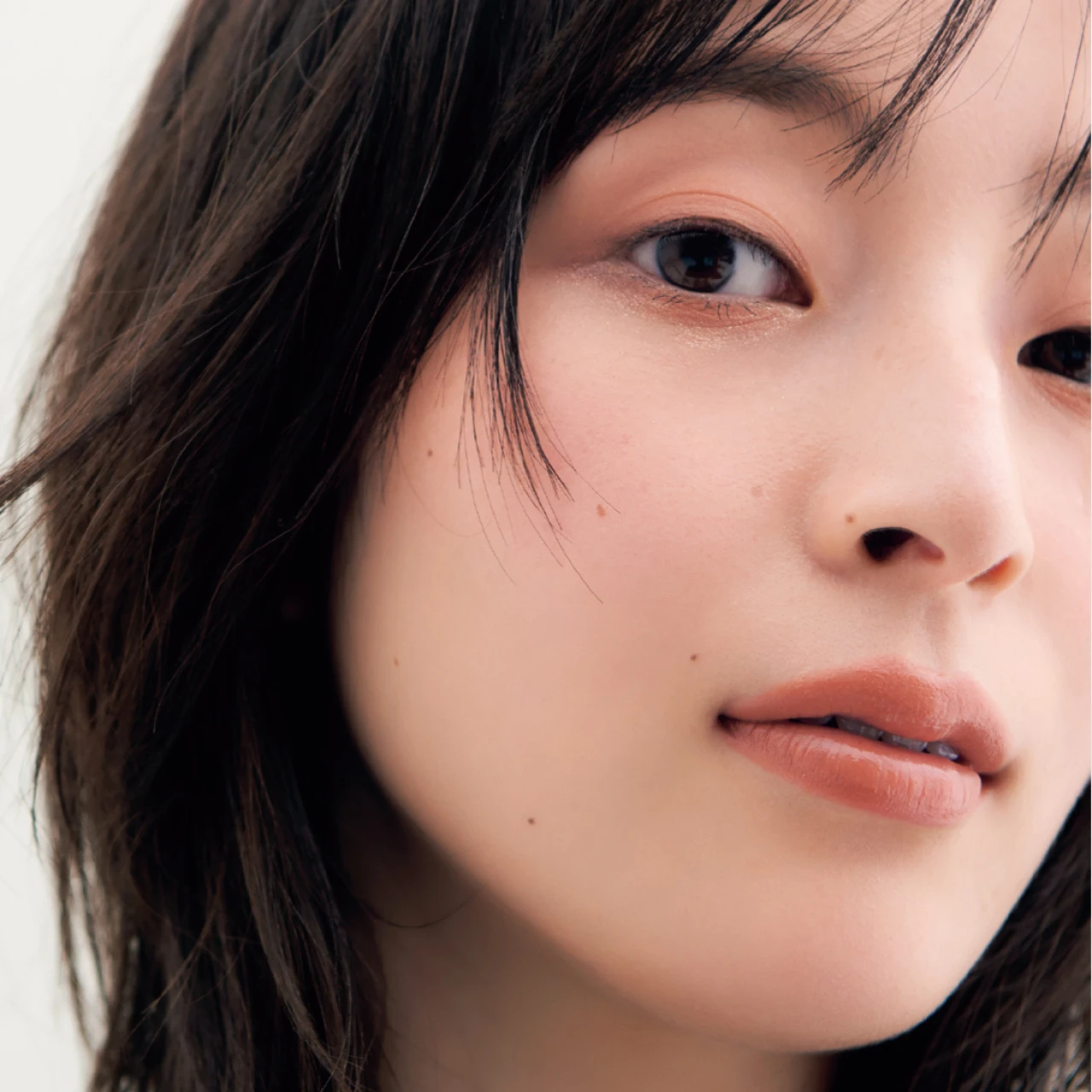 トレンドの「涙袋」メイク、大人はどうするべき? ベージュでつくる30代の正解“令和アイ”