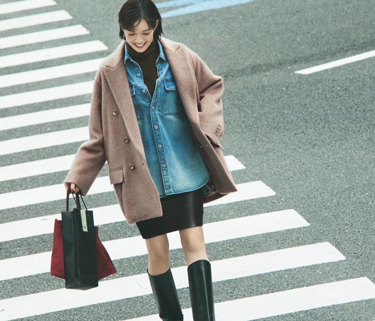 予想最高気温23℃／ジャケット以上コート未満の新アウターが活躍【BAILA今日のコーデ】