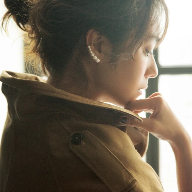 定番ベージュトレンチコートを「今っぽ」くするちょっとしたこと4