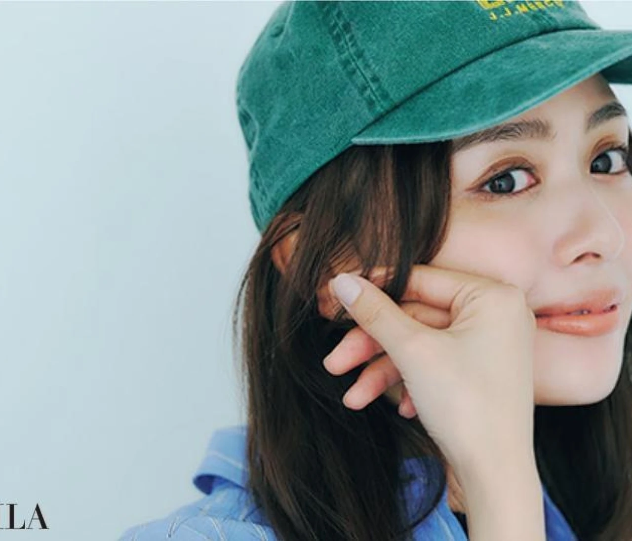 キャップをかぶるときのヘアアレンジ（写真）