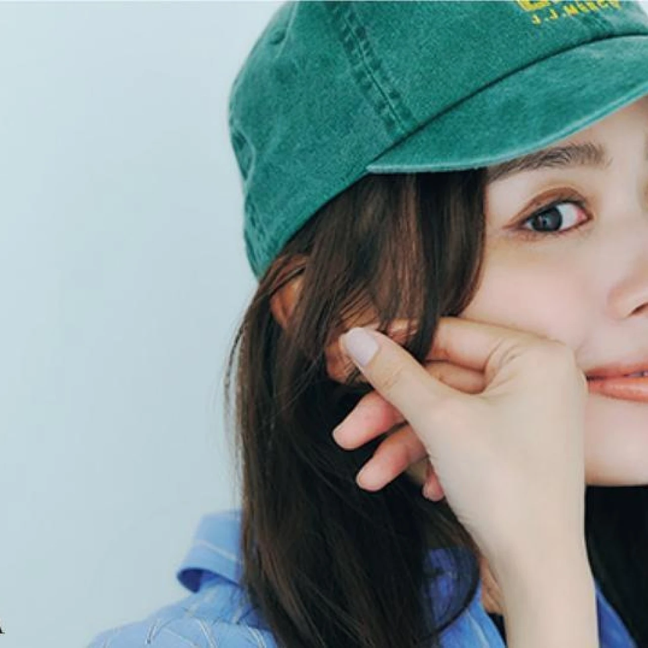 キャップをかぶるときのヘアアレンジ（写真）