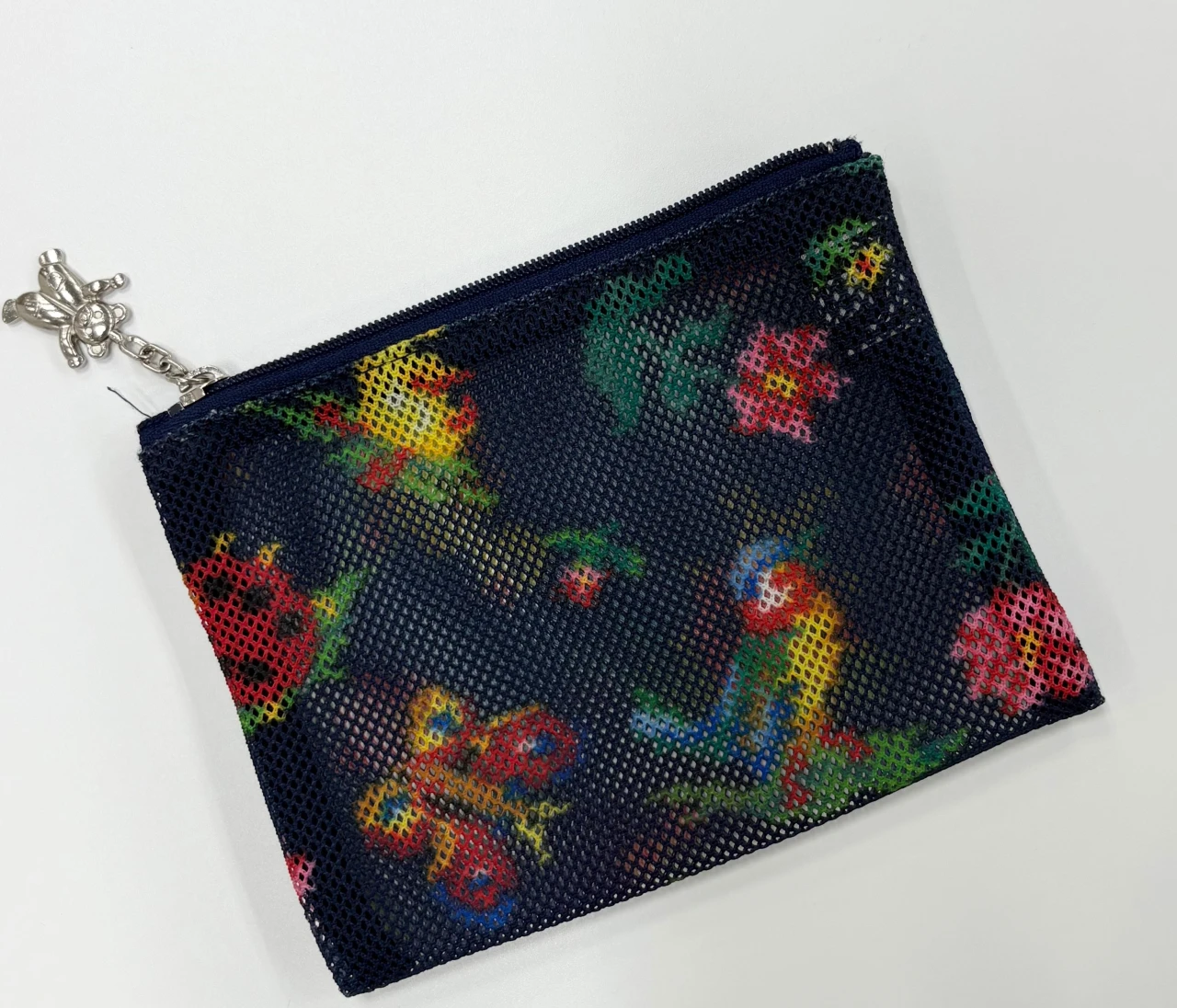 フェイラーのメッシュポーチが、可愛さも収納力も優秀すぎる！