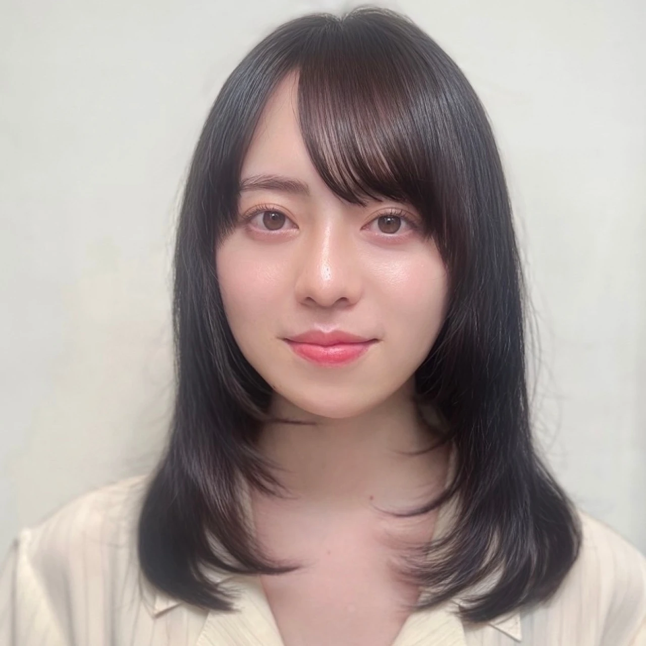 【ミディアム・30代～40代大人の髪型】夏のトレンドへア！ミディアムレイヤー