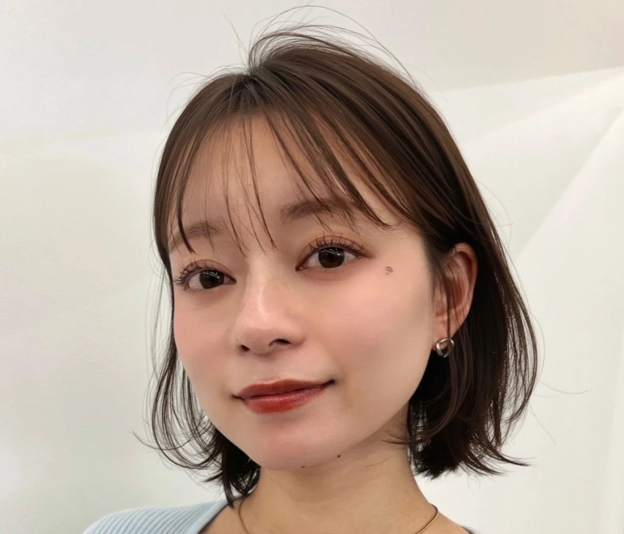 【2026春大人のボブ】毛先に動きのあるシースルーボブはオフィスでの好印象確実