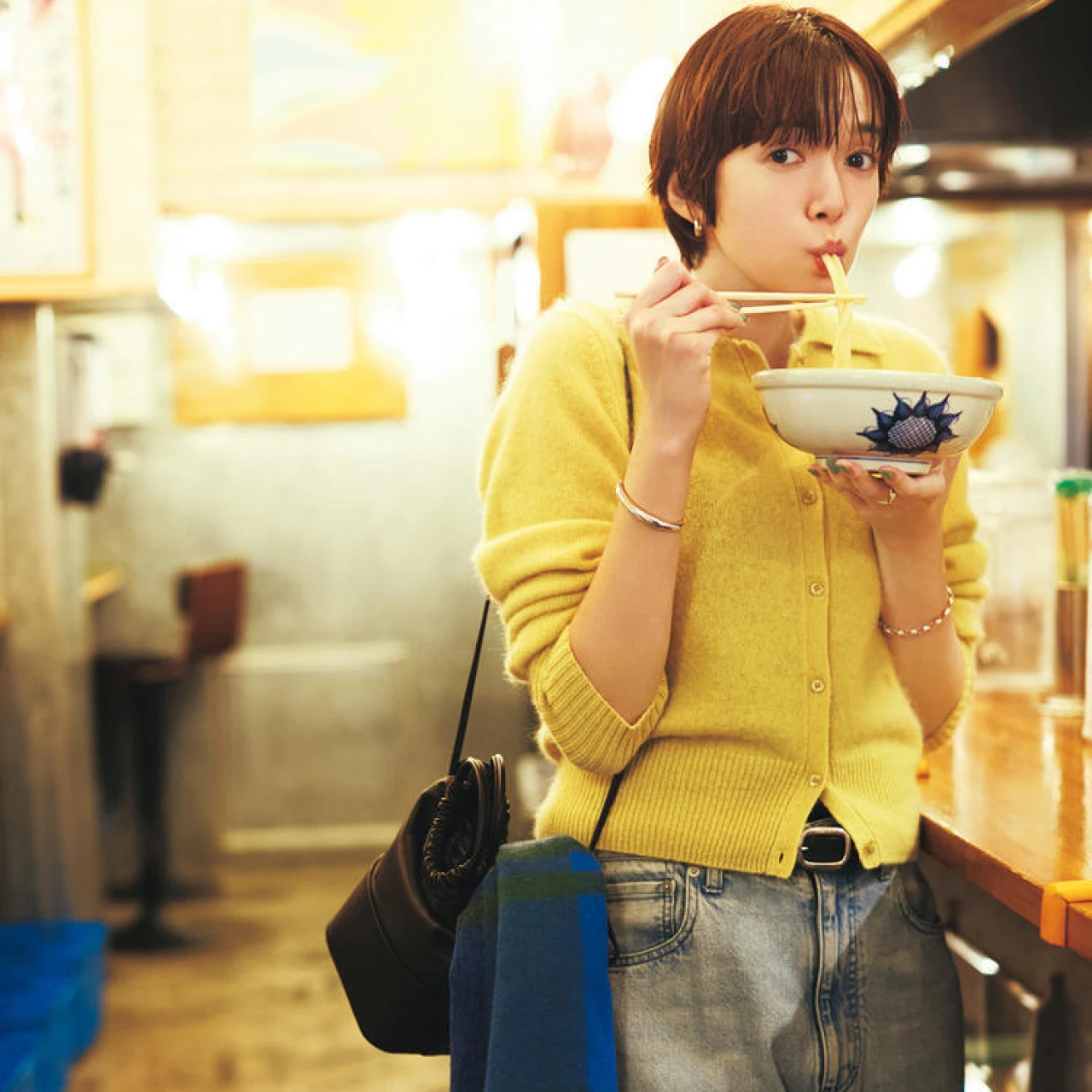 ウエストがラクでしゃれ見えするボトムスで14日間コーデ【佐藤栞里、師走の“食べ納め” 着回し】