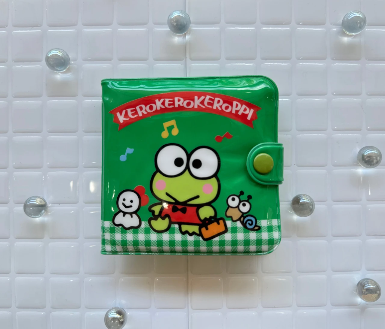 雨の日も安心！サンリオ けろっぴのビニール財布が可愛くて実用的すぎた🐸💚意外な使い方もご紹介！
