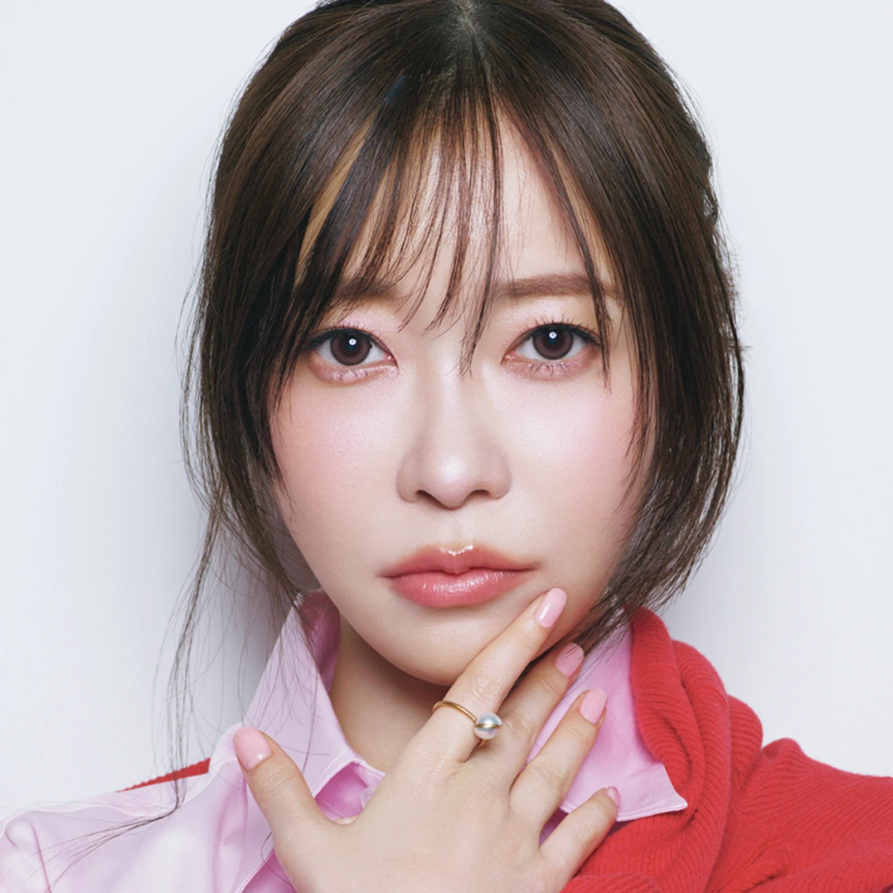 指原莉乃さんインタビュー！後輩からは信頼され、先輩からは愛される。指原莉乃さんが“コミュ力の天才”と言われる理由