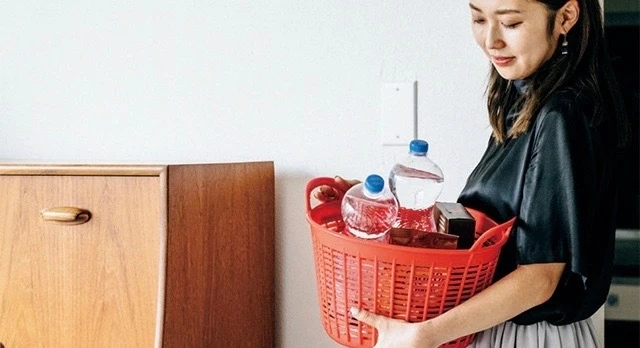 洗練デザインが登場!収納に使うプラ&ゴムかご【30代のインテリア】