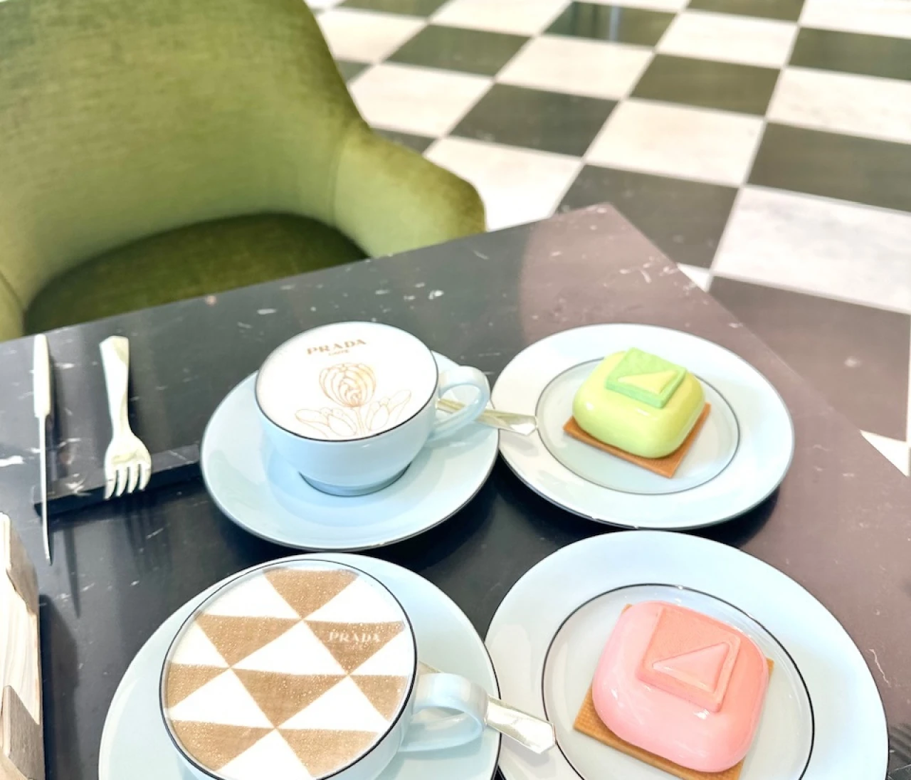 【シンガポール】ロンドンとここにしかない！？PRADAカフェ