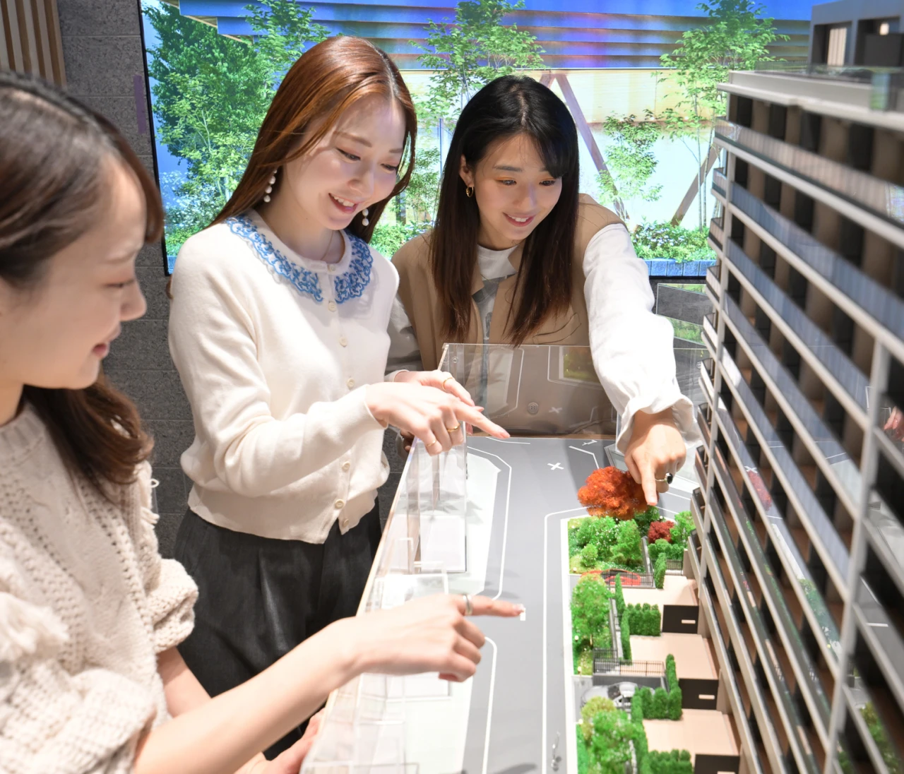 「ザ・パークハウス 用賀プレイス」を30代読者が探検！閑静な住宅街に建つ上質感漂うマンションのすごさとは【新築マンション探検隊】