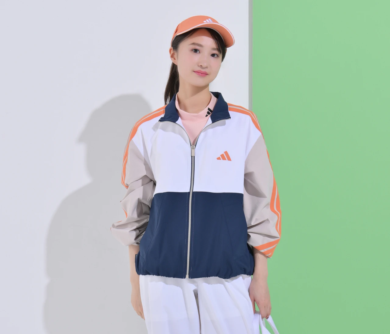 読者が着てみた！【30代のためのゴルフウエア】スポーティさと可愛げを両立！『アディダス ゴルフ』のウエアに注目