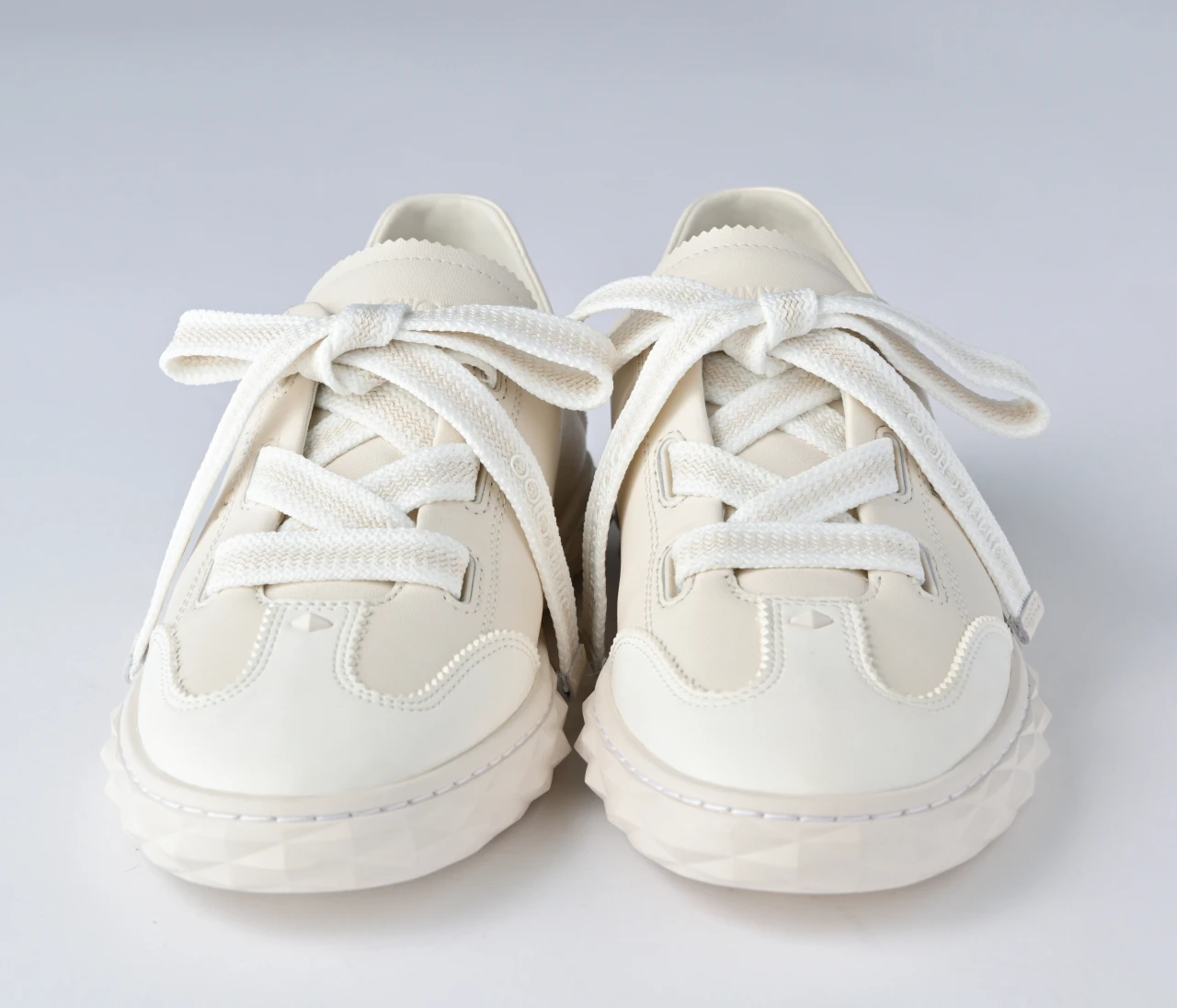 【JIMMY CHOO（ジミー チュウ） 白スニーカー】着用レビューも！ DIAMOND FLEXは、2通りのスタイルが楽しめる♡ 快適スニーカー「きれいめ服に似合う白スニーカー vol.79」