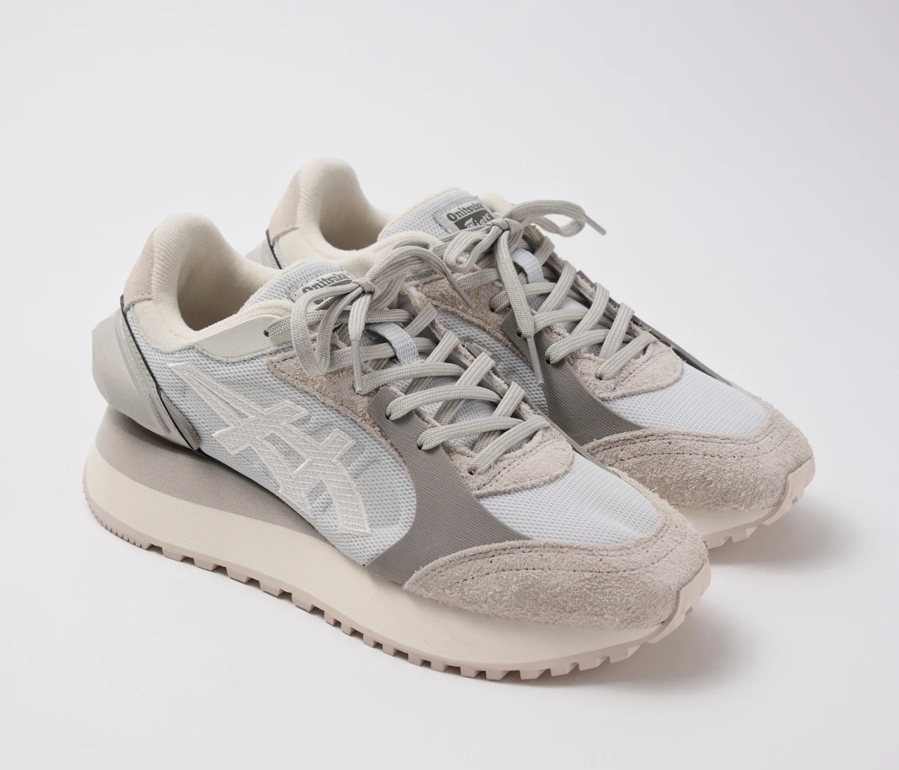 【オニツカタイガー】MOAGE CO（モアージュ シーオー）は疲れにくくて洒落感も！スニーカーの選び方つき【きれいめ派の通勤・休日スニーカー】