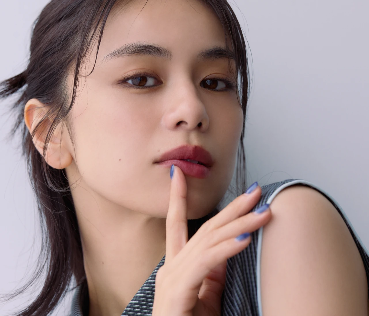 【佐藤晴美】『3CE』の秋新色リップで作るほんのり甘い涼やか顔