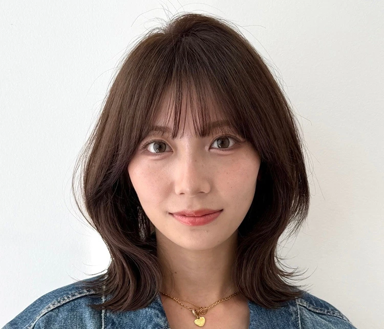 【ミディアム・30代大人の髪型】パーソナルカラーイエベ・マロンベージュ