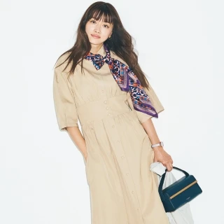 「まろやかブラウン・ベージュワンピ」には「きかせ色フラット靴」でメリハリを!