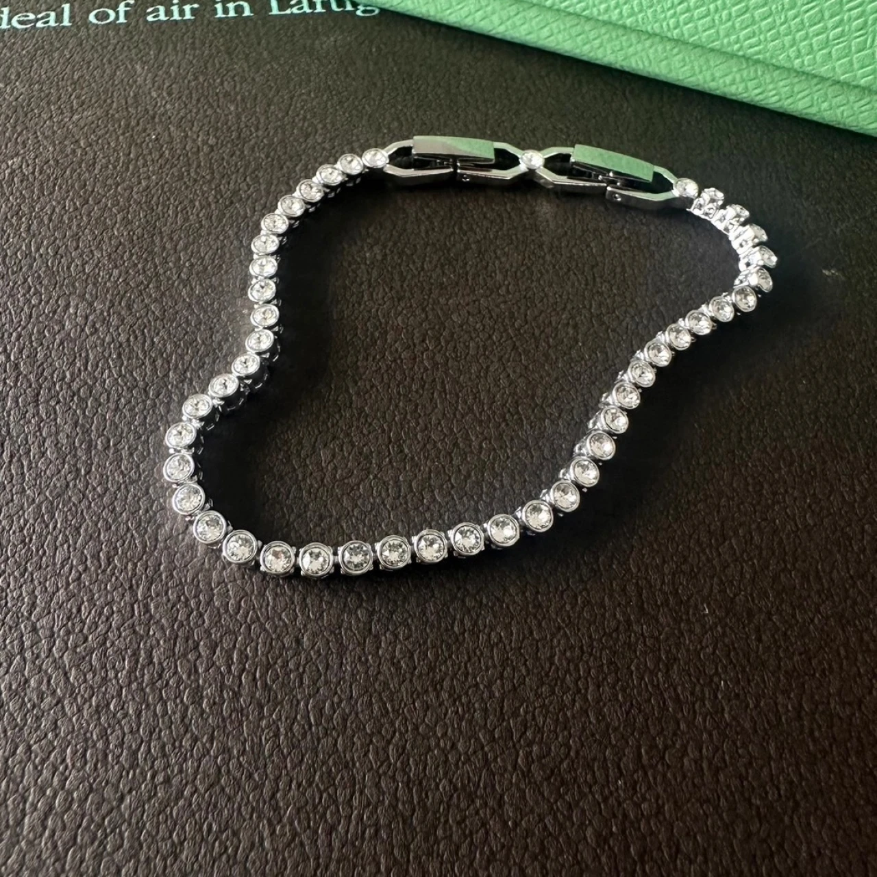 テニスブレスレットの夢を「スワロフスキー」が叶えてくれた話【エディターズピック】