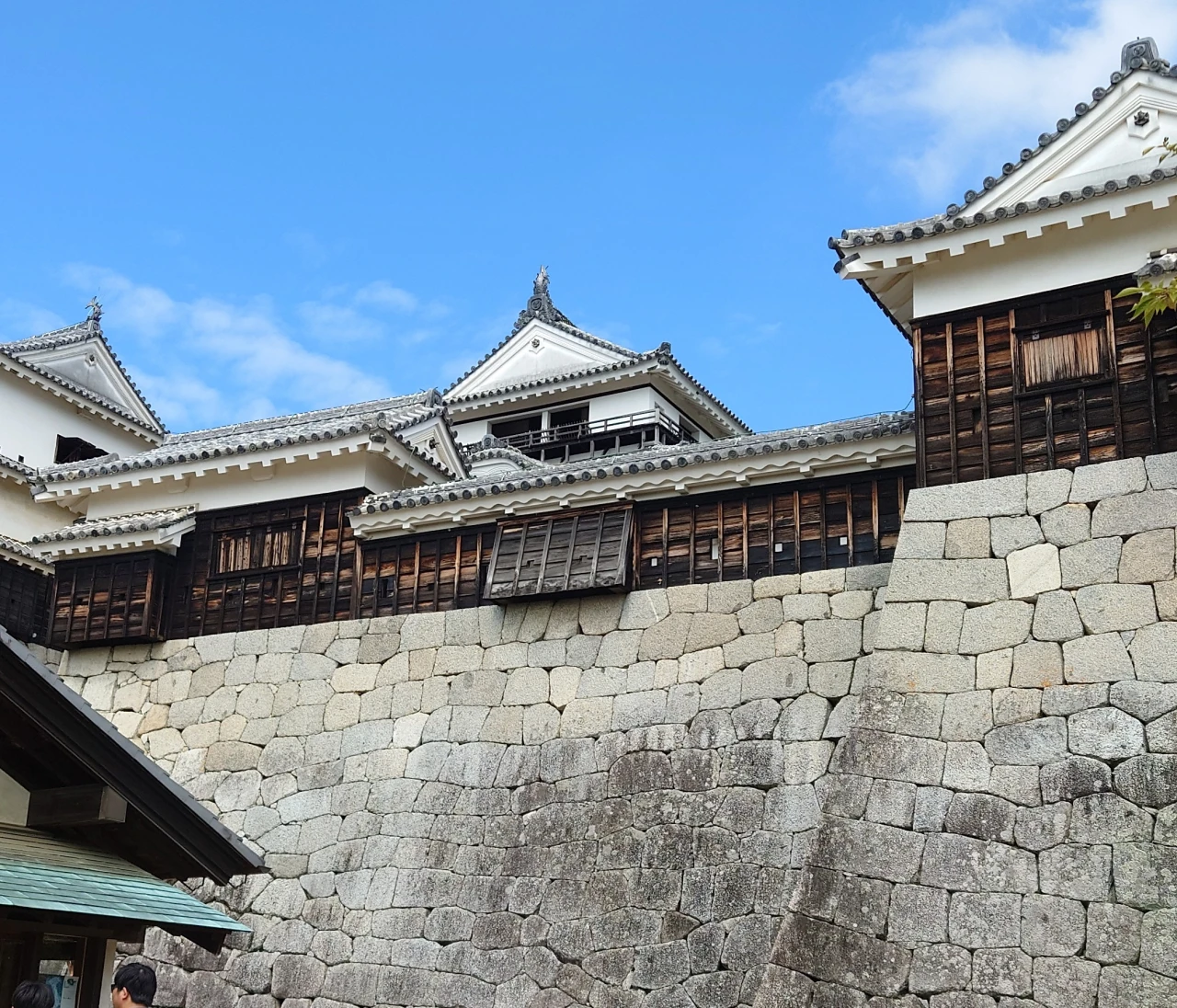 リフトでらくらく！松山城が「大人の休日」にちょうどいい