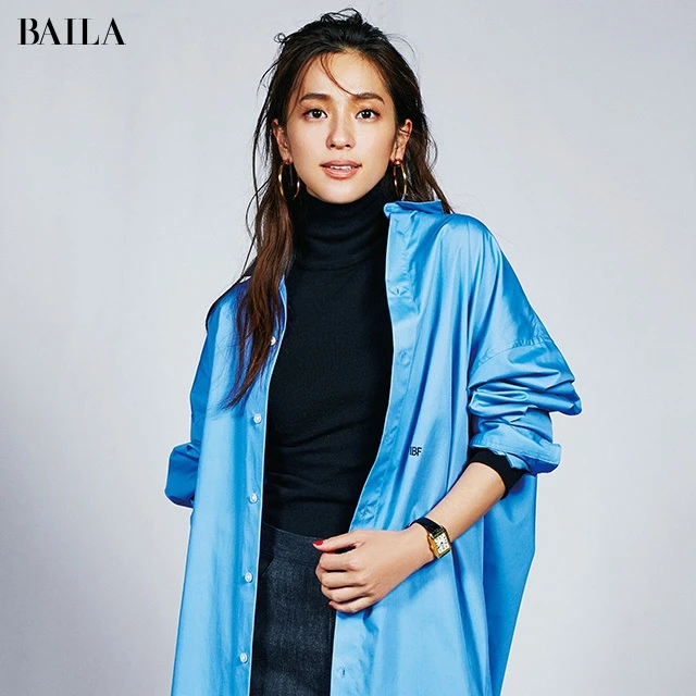 【＋1アイデア】で定番「黒ニット」を女っぽく着る6の方法