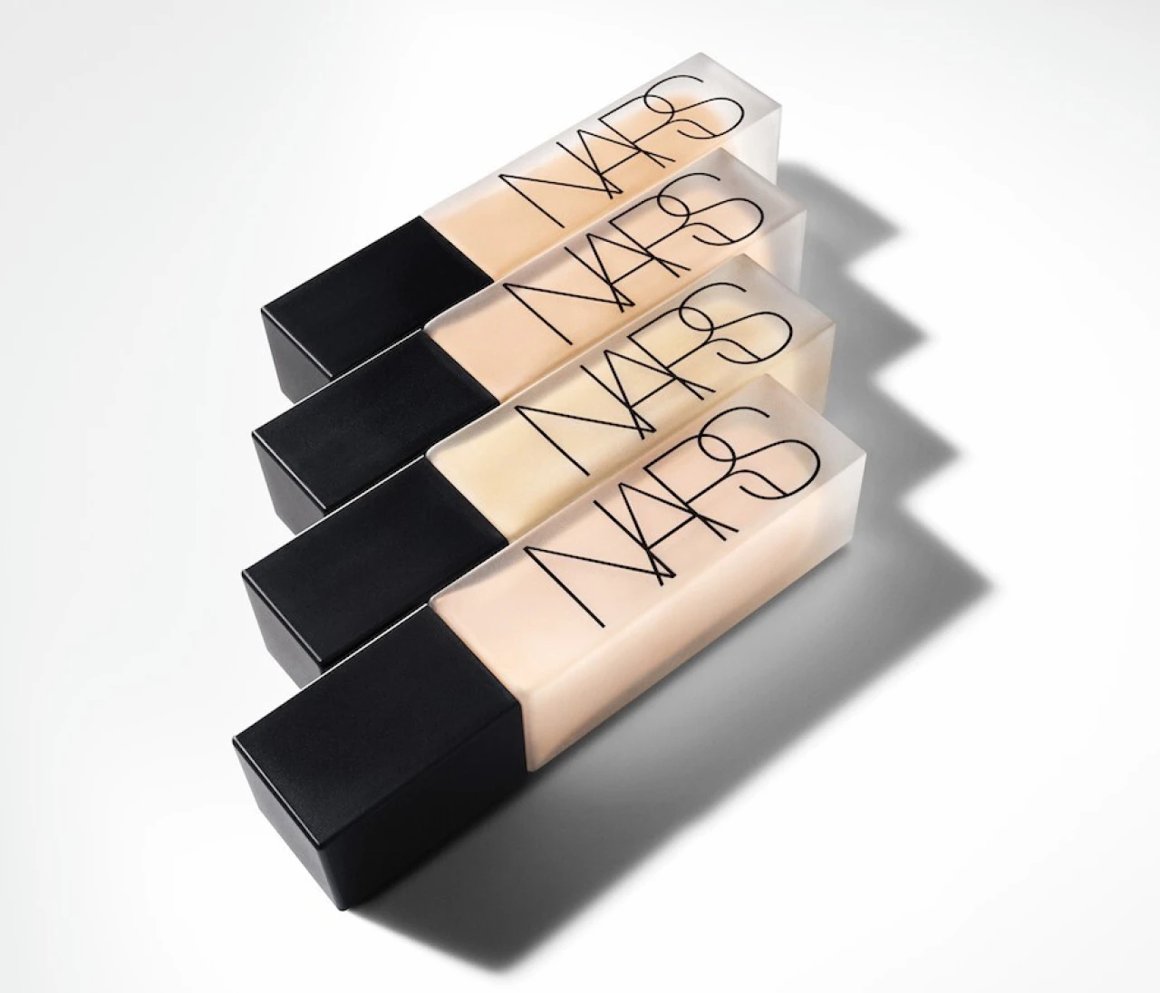 【NARS（ナーズ)】もう、肌ノイズに振り回されない！　毛穴カバレッジを究めた新次元マット誕生