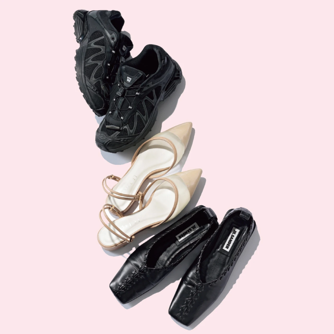 働く30代女性のリアル通勤は歩きやすいフラットシューズ。シューレスなサロモンのスニーカーも愛用！