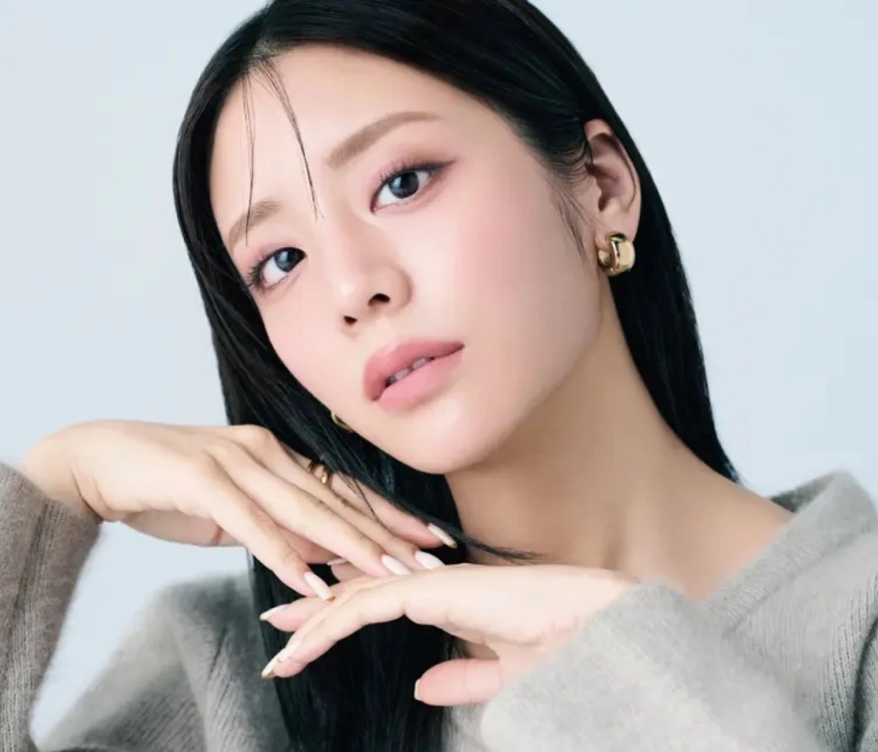 働く30代の眉、正解はコレ!「薄アーチ眉」とは