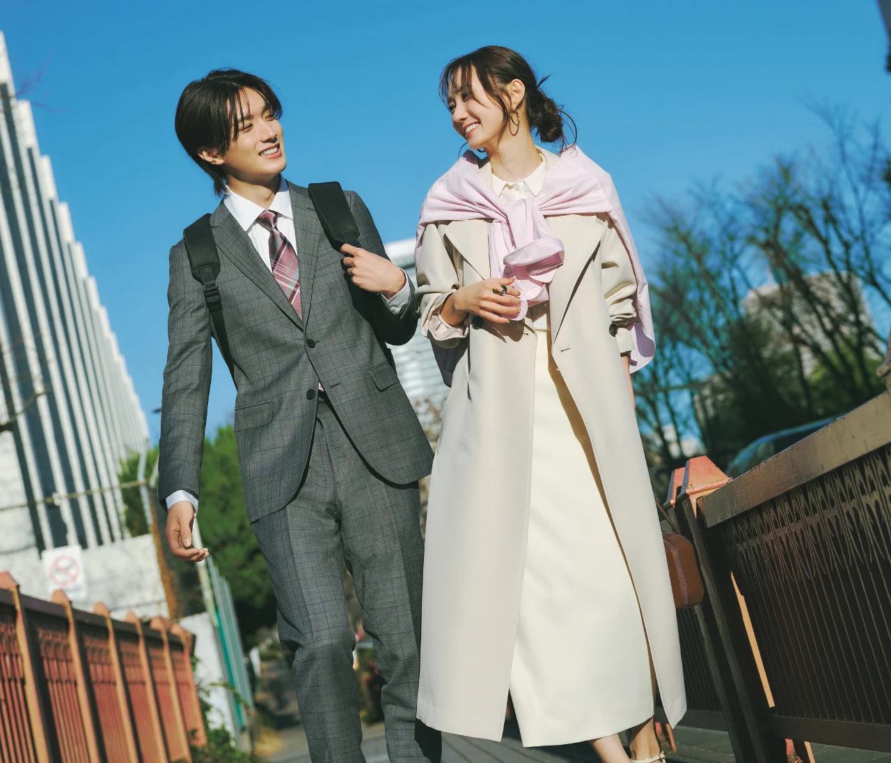 山中柔太朗さんが新入社員役に！先輩社員友菜の「きちんと感も好感度もかなう」4コーデ