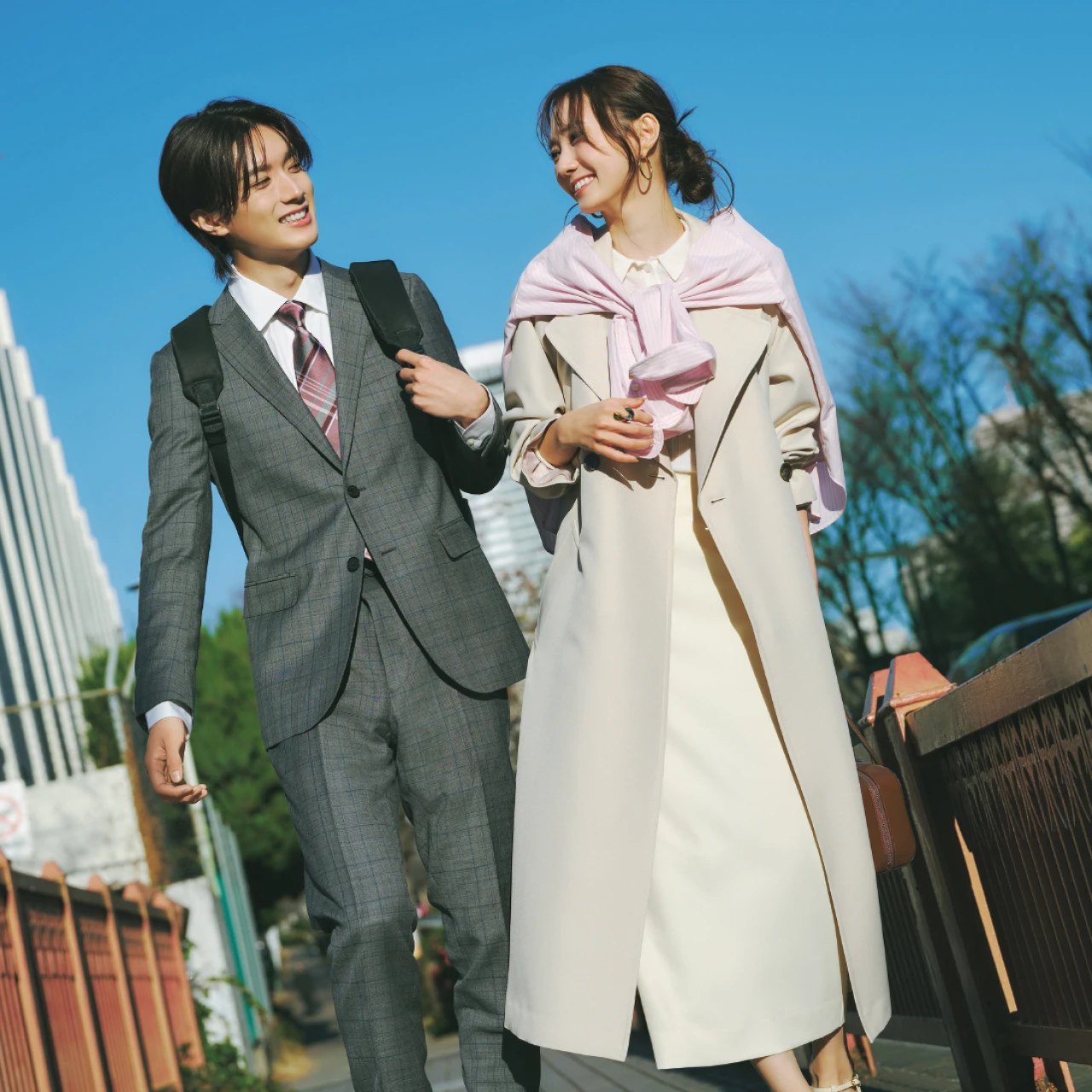 山中柔太朗さんが新入社員役に！先輩社員友菜の「きちんと感も好感度もかなう」4コーデ