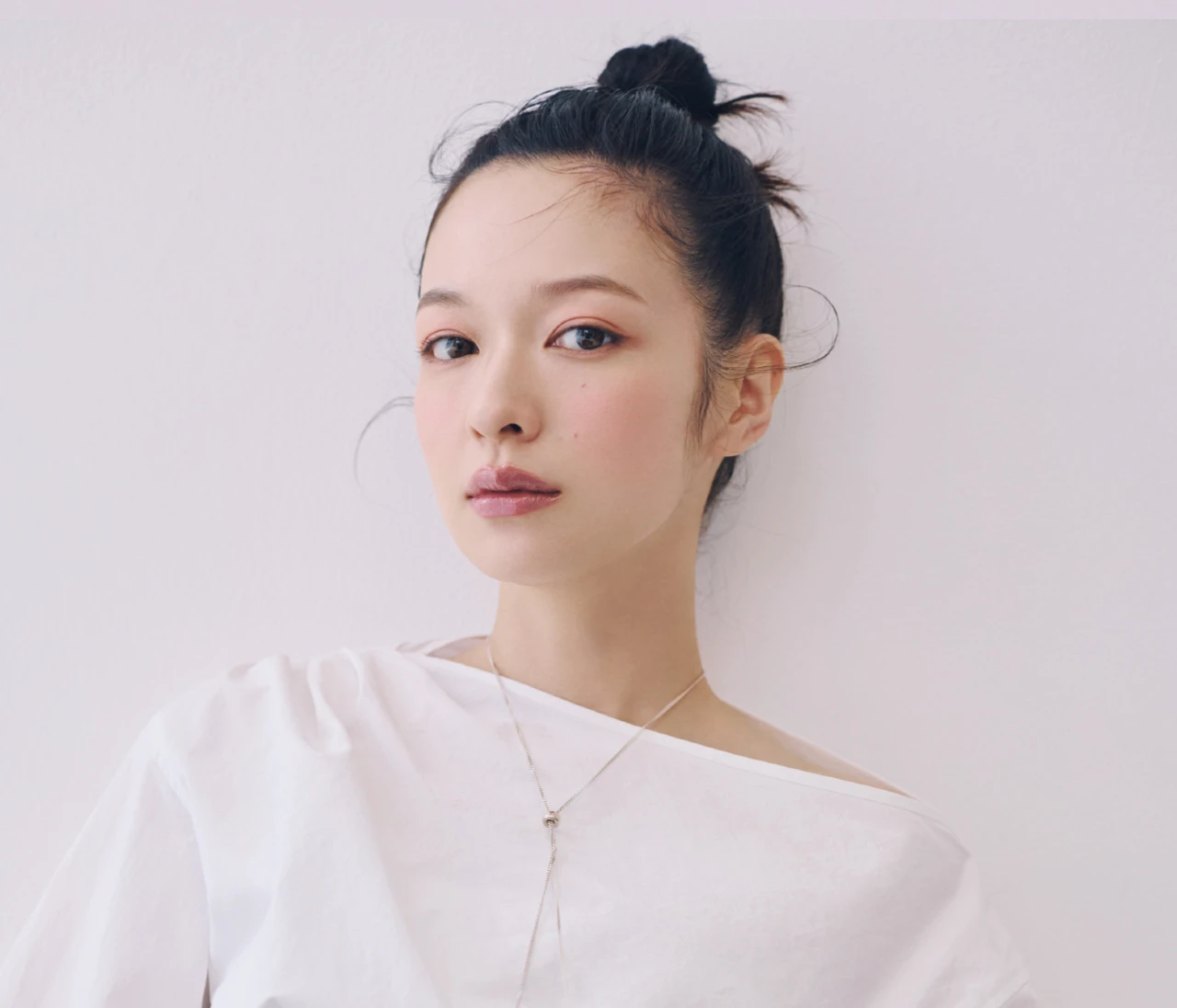 BAILA 5月号 特集:ご機嫌ネイビーご自慢ホワイト BAILA 5月号 特集:ご機嫌ネイビーご自慢ホワイト BAILA 5月号 特集: