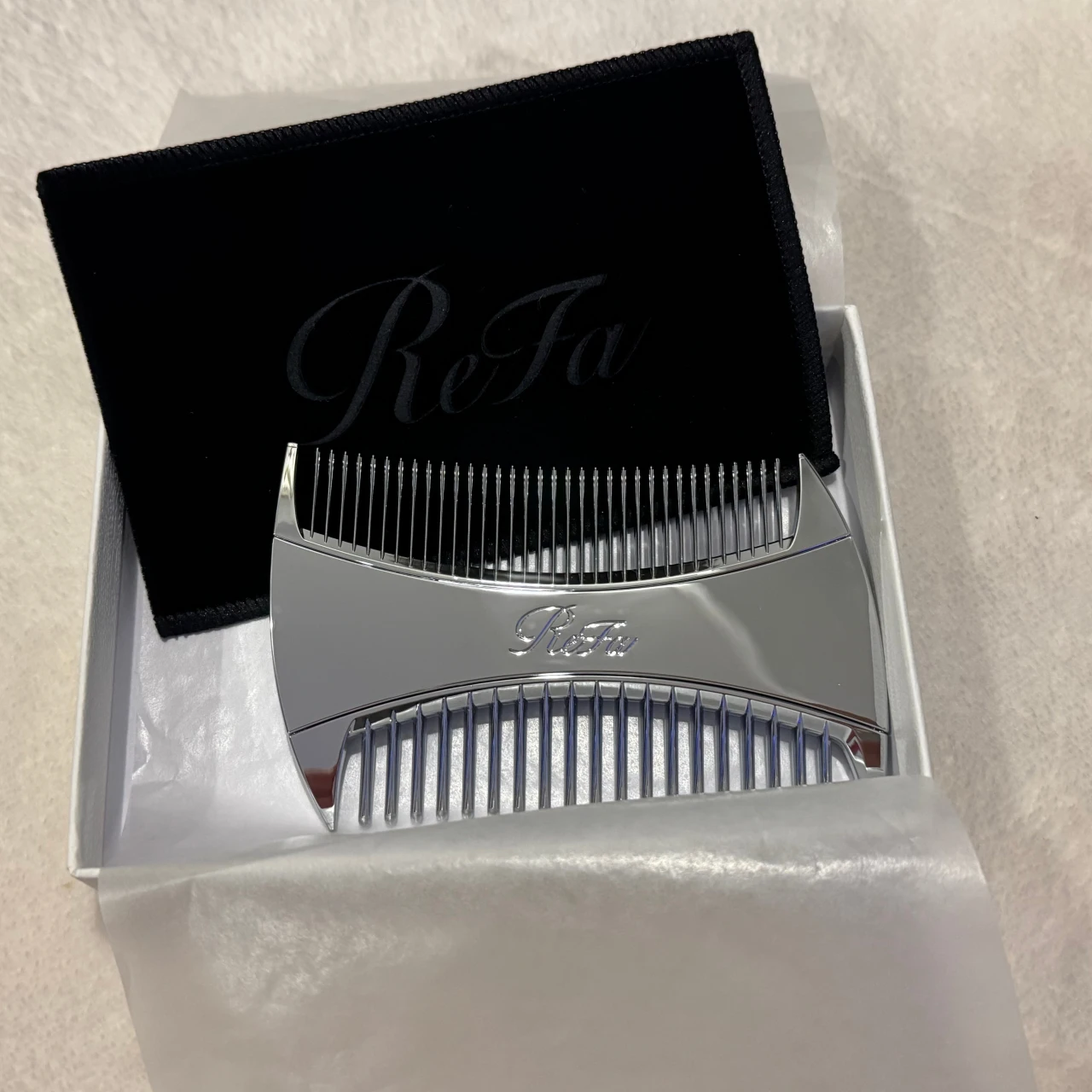 【徹底レビュー】リファ愛好家が愛用する「リファマーキス ウィズ」!髪に優しい高級コームの魅力