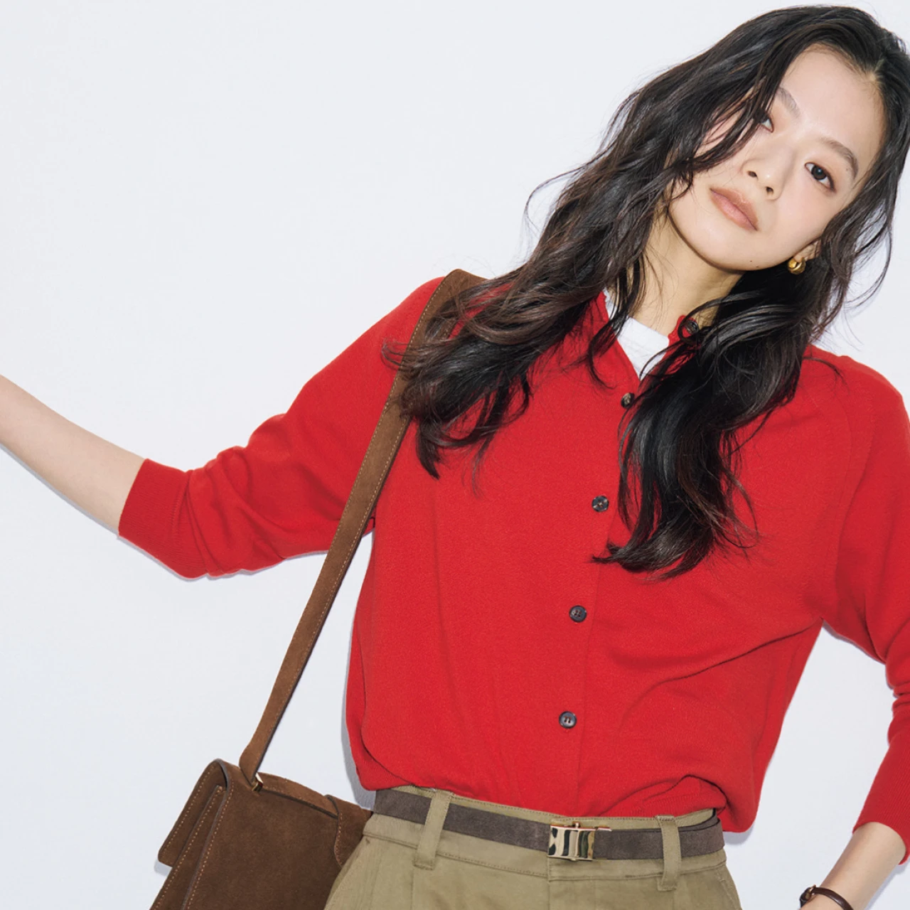 流行の「ビッグベルト」と「ガチャベルト」、どう取り入れる？スタイリスト石上さんが正解コーデをナビ！