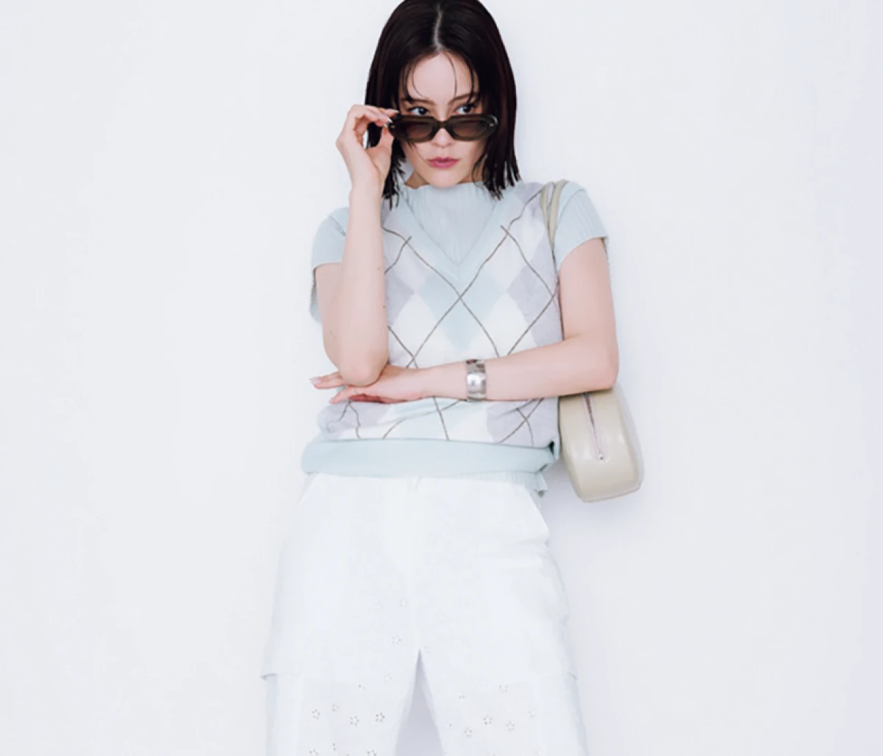 予想最高気温31℃/話題の韓国ブランドで作る大人プレッピー【BAILA今日のコーデ】