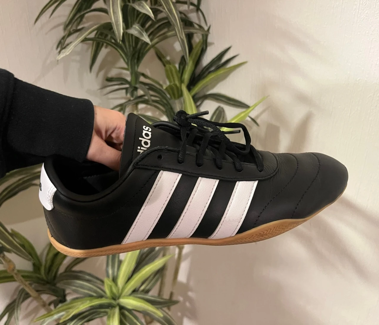 スニーカー購入｜アディダス  グランドコート ロー が通勤にもおすすめ◎