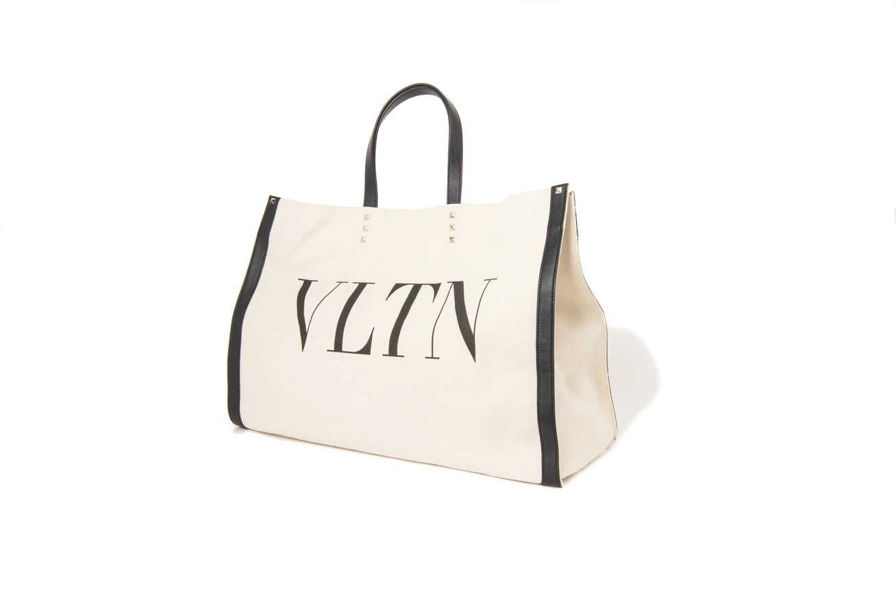 ビッグライトバッグ、収納力と、トレンドと【30代からの名品・愛されブランドのタイムレスピース Vol.19】