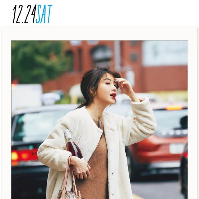 イブのお出かけは、ホワイト×キャメルコーデで女っぽい旬スタイルで♡