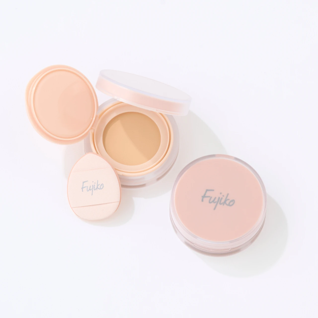 「Fujiko（フジコ）」の「お直しパクト」で夏のメイク崩れを狙い撃ち補修！【30代の三つ星プチプラコスメ】