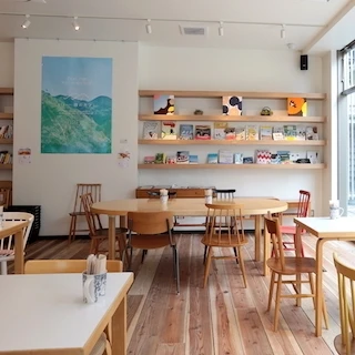 再び北欧がアツい! 北摂にアンティークのインテリアが素敵なカフェ、あります【関西のイケスポ】