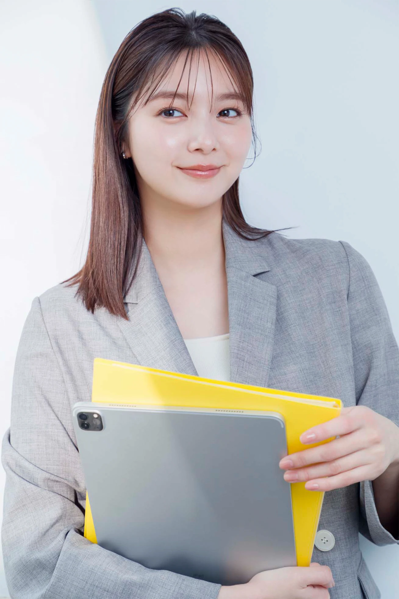 新川優愛　追いツヤのおかげで午後の私にも自信が持てる！