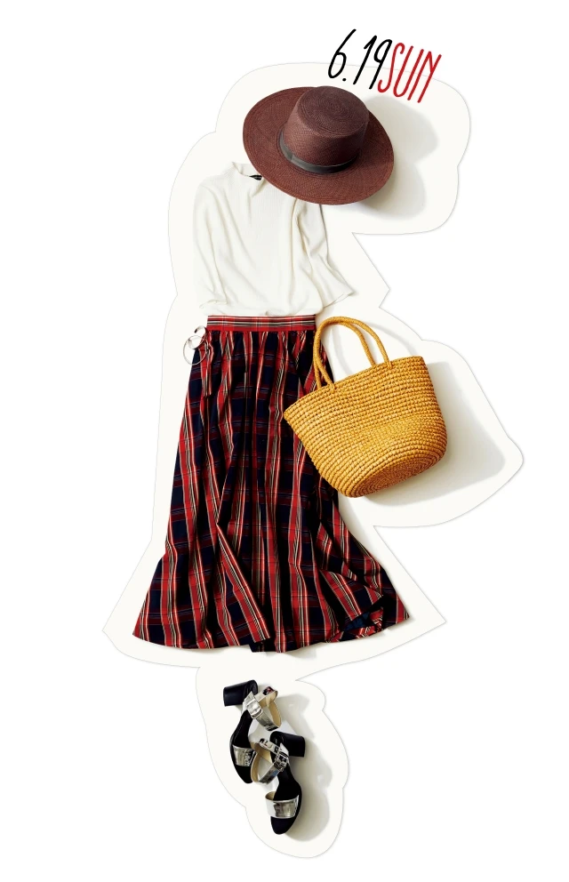 ひと足早く夏のお嬢さんに♡ 週末デートは、白トップス×華やかチェックスカートで出かけよう!