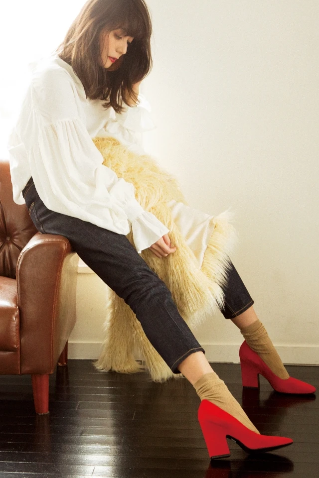 どこかに1点”赤”を足せば、休日デニムはもっと楽しい！