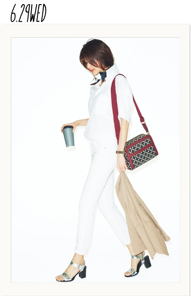 汚れにくいから安心! どんよりDAYこそ「洗練オールホワイトコーデ」で、気分を晴れやかに!