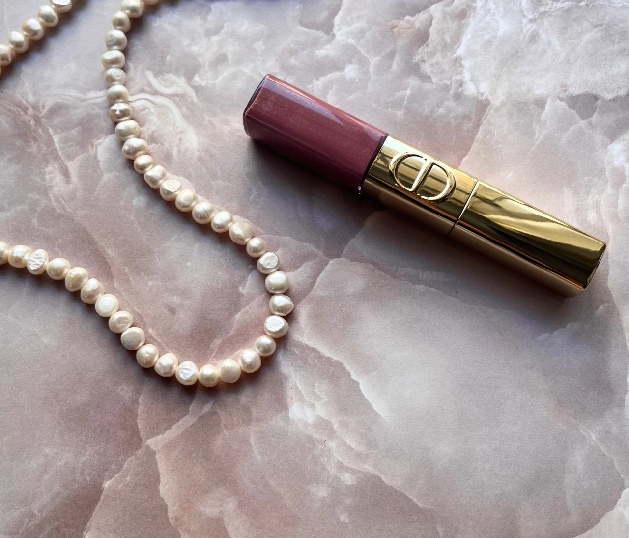 話題のDIORホリデーコレクション【ルージュ ディオール シークイン リキッド デュオ】