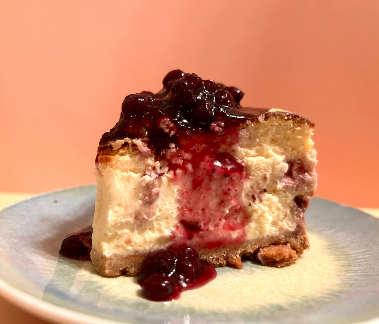 年末年始のパーティーにも！「これは売れる…」夫が唸る濃厚トロ〜りバスクチーズケーキ＃黄金レシピ