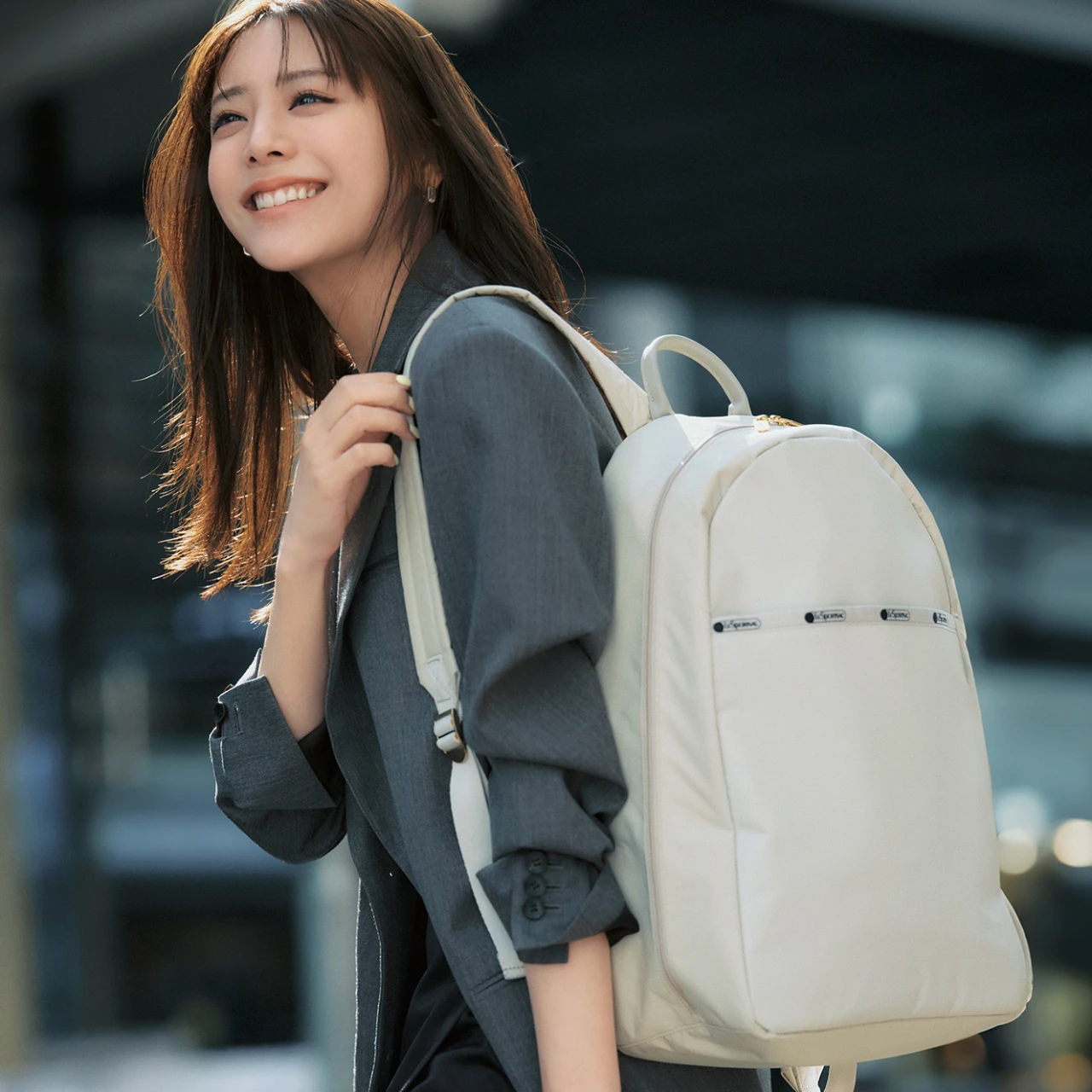 バイラ世代にちょうどいい “ちょこっとスポーティ”をかなえてくれる！ レスポートサックで見つけた春の早耳トピックス